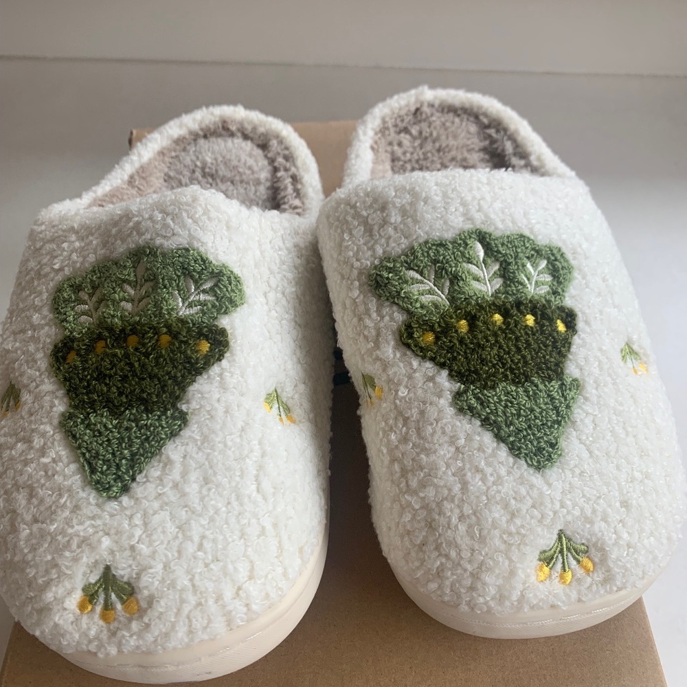 Preppy Tree Slippers